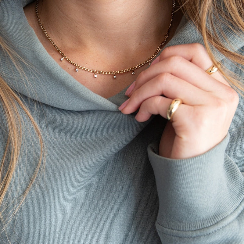 Curb Chain Necklace with 7 Prong Diamonds